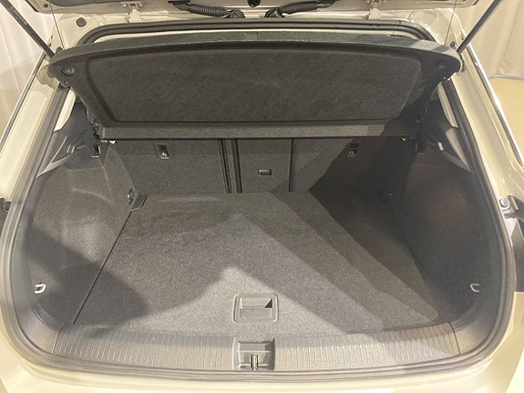 Volkswagen T-Roc 14 of 15