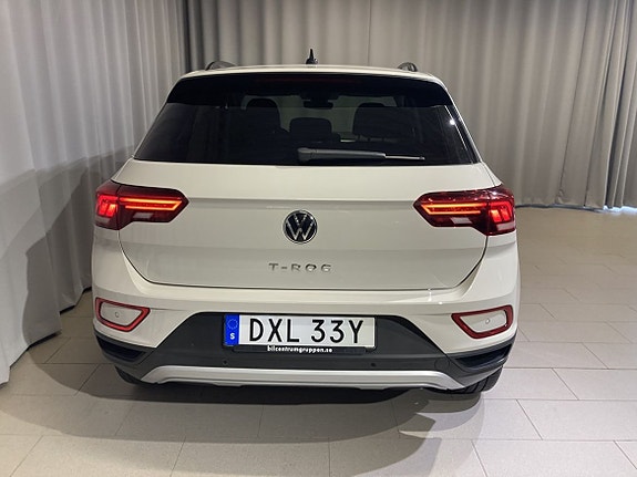 Volkswagen T-Roc 12 of 15