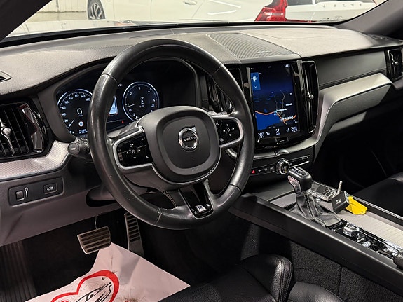 Volvo XC60 17 of 29