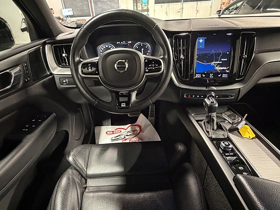 Volvo XC60 11 of 29