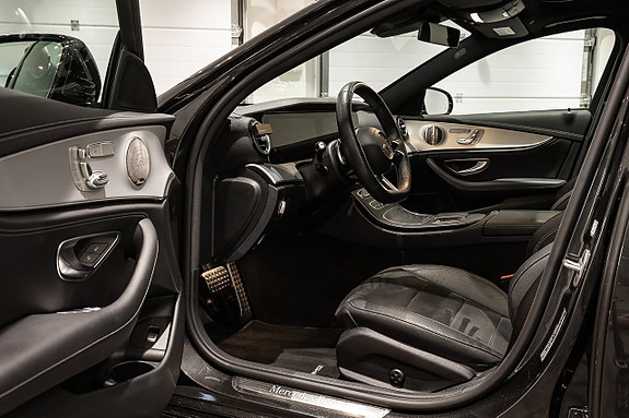 Mercedes-Benz E300 de 6 of 18