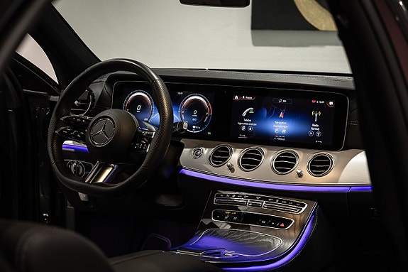 Mercedes-Benz E300 de 17 of 18