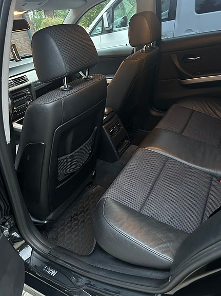 BMW 320d 5 of 5