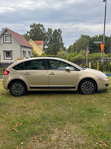 Citroen C4 4 of 12