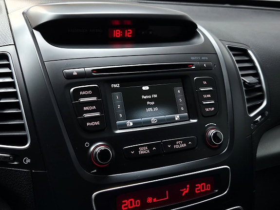 Kia Sorento 16 of 26