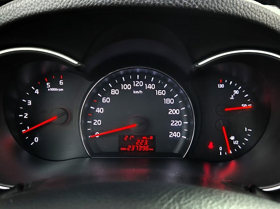 Kia Sorento 14 of 26