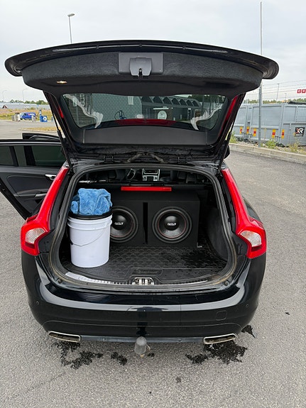 Volvo V60 8 of 9