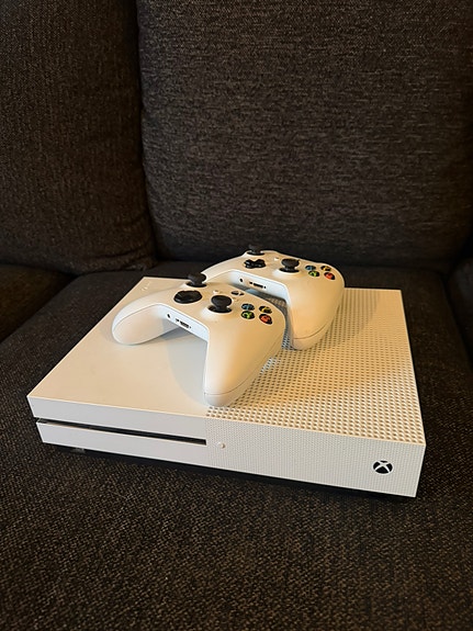 Microsoft Xbox One S