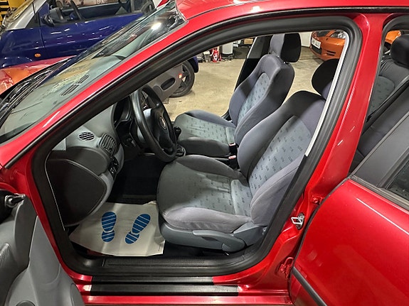 Seat Leon 9 of 28