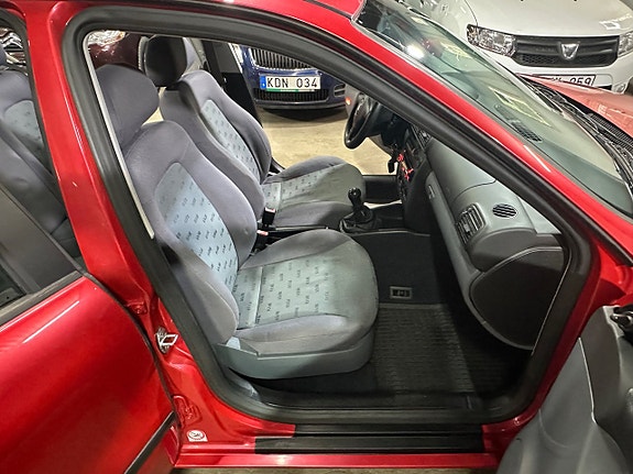 Seat Leon 8 of 28