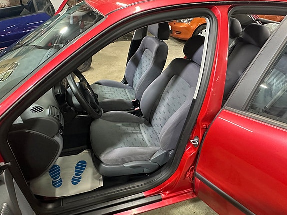 Seat Leon 10 of 28