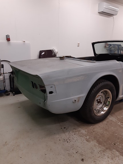 Triumph TR6 4 of 5