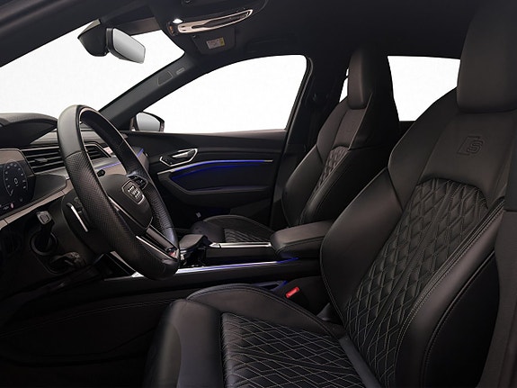 Audi e-tron S 13 of 30