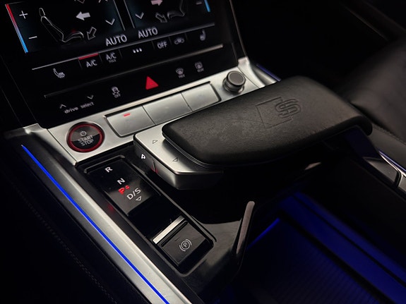 Audi e-tron S 28 of 30