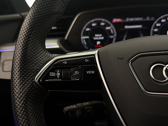Audi e-tron S 16 of 30