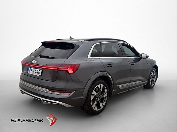 Audi e-tron S 9 of 30