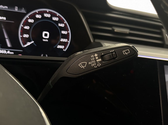Audi e-tron S 20 of 30