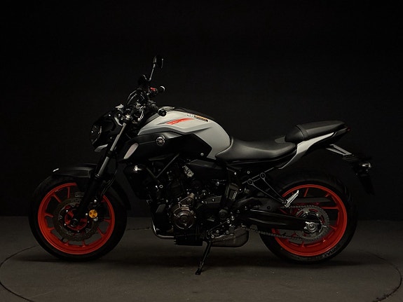 Yamaha MT-07 - Sänkt chassie 2 of 6