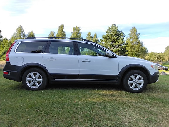 Volvo XC70 5 of 15