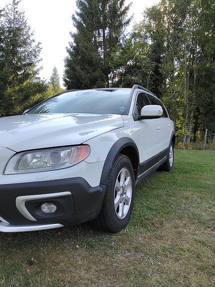 Volvo XC70 3 of 15