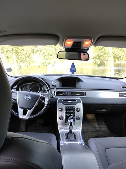 Volvo XC70 12 of 15