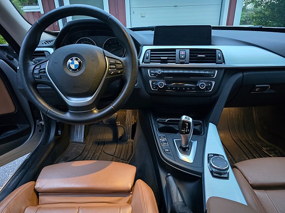 BMW 320d 13 of 17