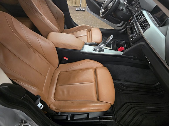BMW 320d 10 of 17