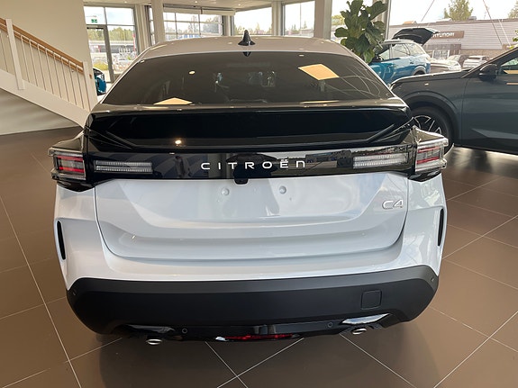 Citroen C4 2 of 4