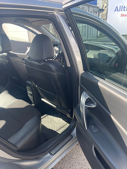 Nissan Primera 6 of 7