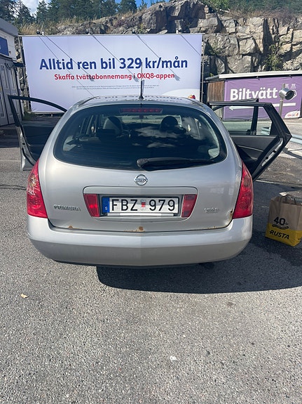 Nissan Primera 2 of 7
