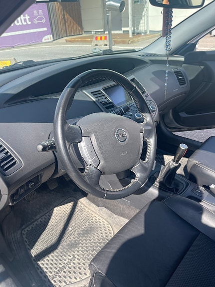 Nissan Primera 4 of 7