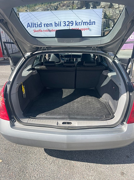 Nissan Primera 3 of 7