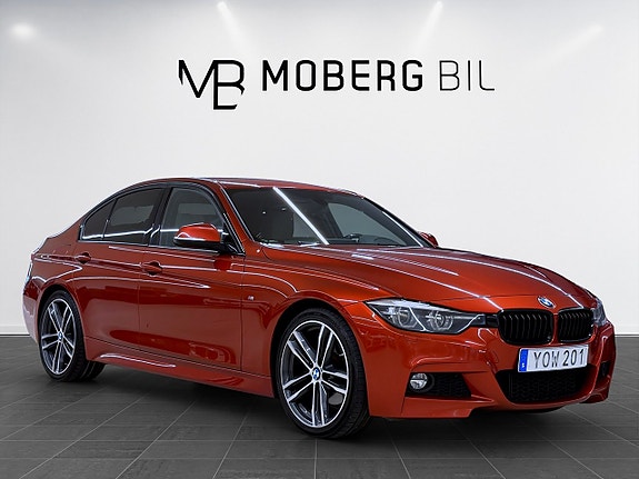 BMW 330i 3 of 17
