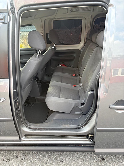 Volkswagen Caddy Maxi 8 of 11