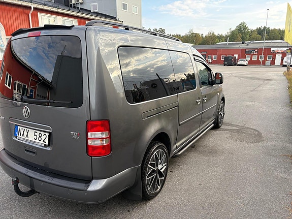 Volkswagen Caddy Maxi 3 of 11