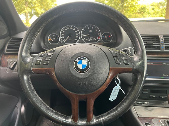 BMW 325i 17 of 18
