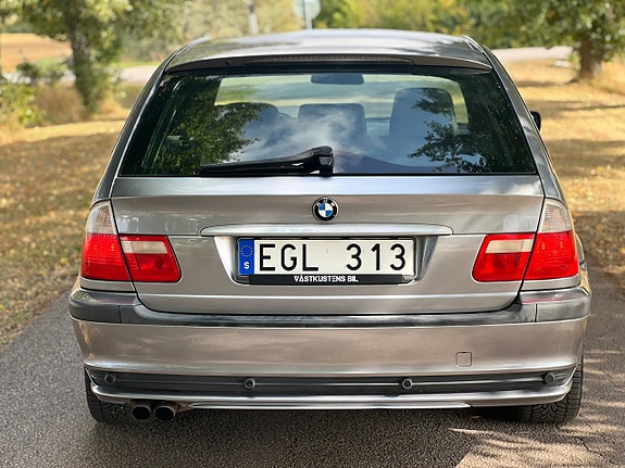 BMW 325i 3 of 18