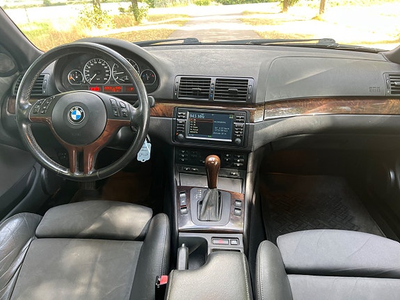BMW 325i 9 of 18