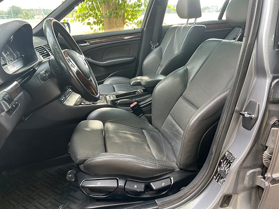 BMW 325i 16 of 18