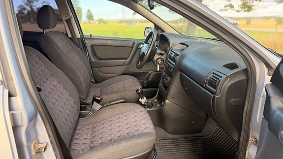 Opel Astra 10 of 15