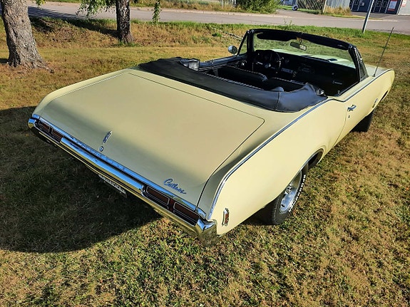 Oldsmobile Cutlass 7 of 27
