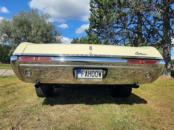 Oldsmobile Cutlass 26 of 27