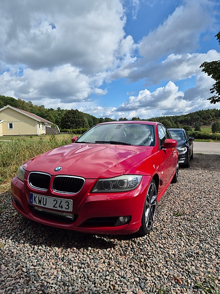 BMW 318d 3 of 5