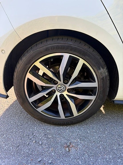 Volkswagen Golf VII 5 of 7