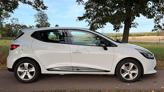 Renault Clio 7 of 17