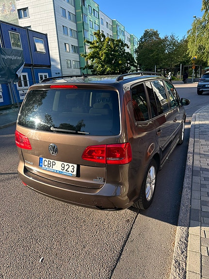 Volkswagen Touran 3 of 4
