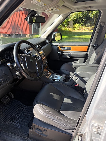 Land Rover Discovery 4 11 of 15