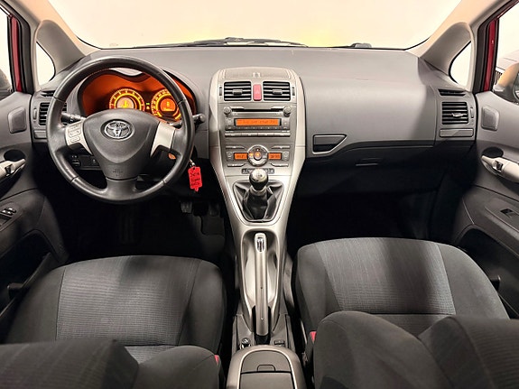 Toyota Auris 14 of 26