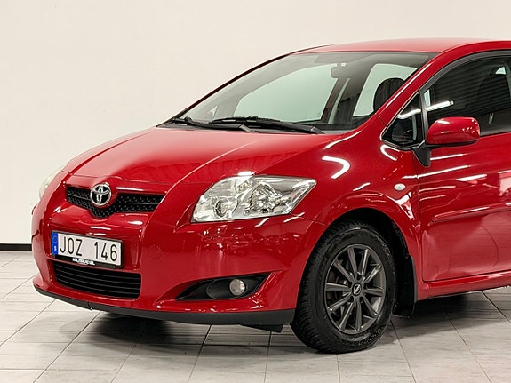 Toyota Auris 5 of 26