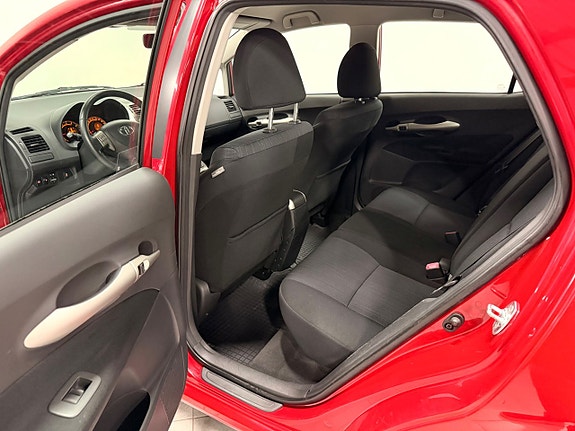 Toyota Auris 13 of 26